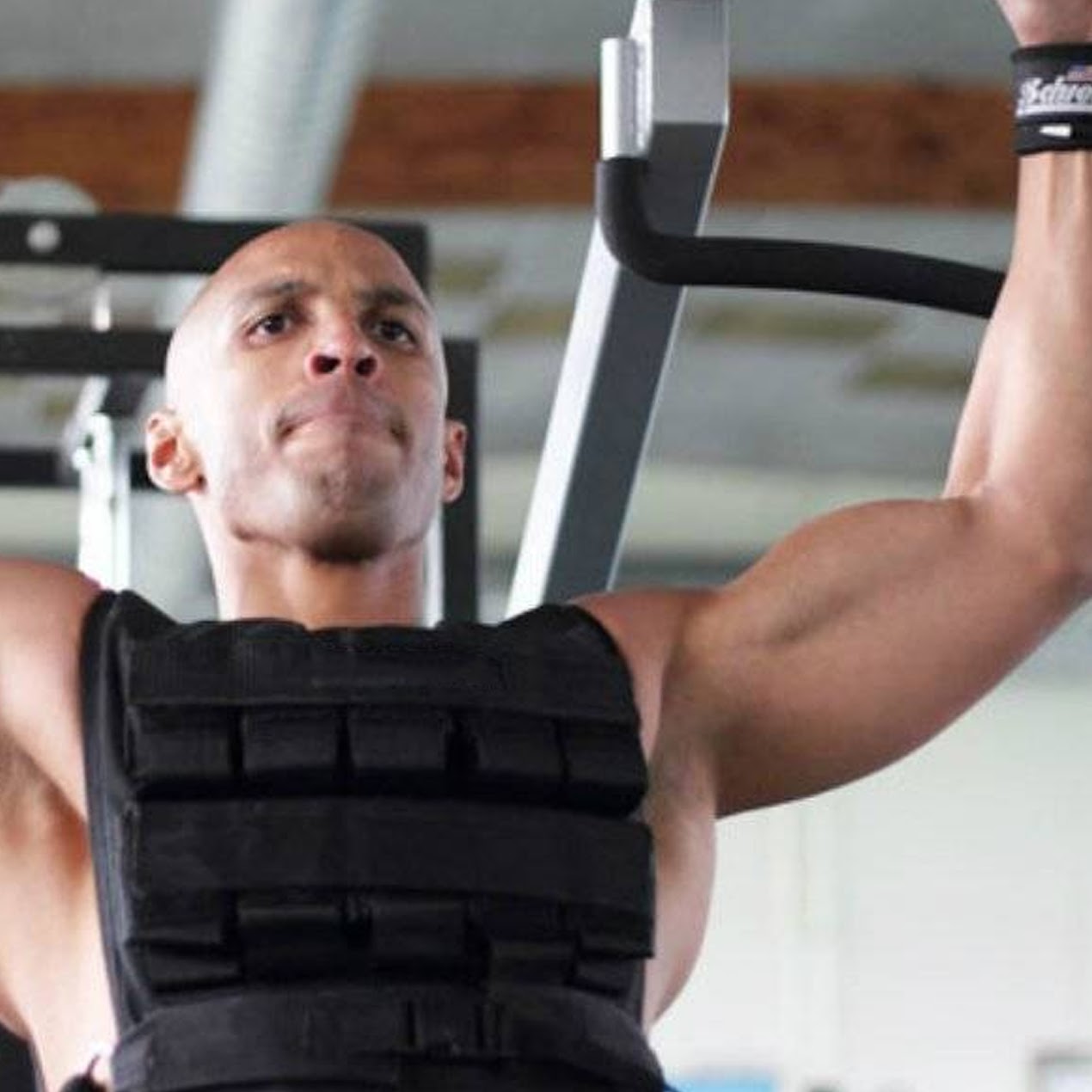 Elevate Every Workout with 30kg Adjustable Weight Vest – Removable Weights, Reflective Detailing & Secure Fit for Running, Cardio, Strength & Endurance